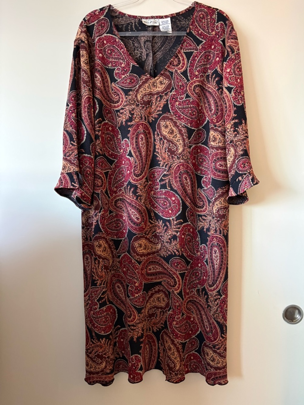 Vintage White Stag Paisley V-Neck Dress in Burgundy and Black